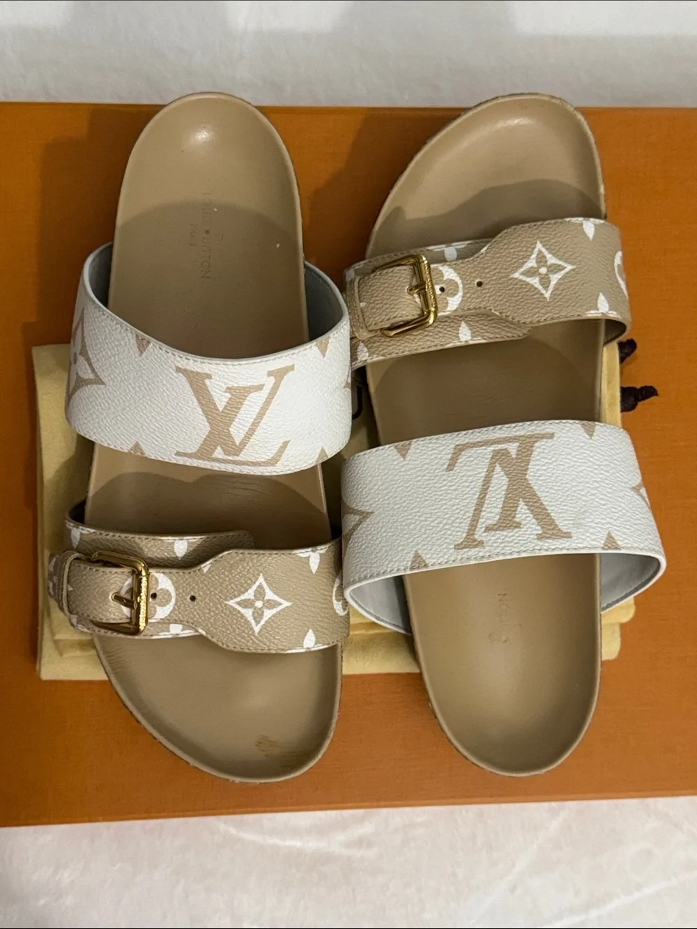 Louis Vuitton Bom Dia White & Tan Monogram Double-Strap Slide Sandals Sz 38